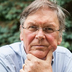 Tim-Hunt-at-his-home-in-H-009